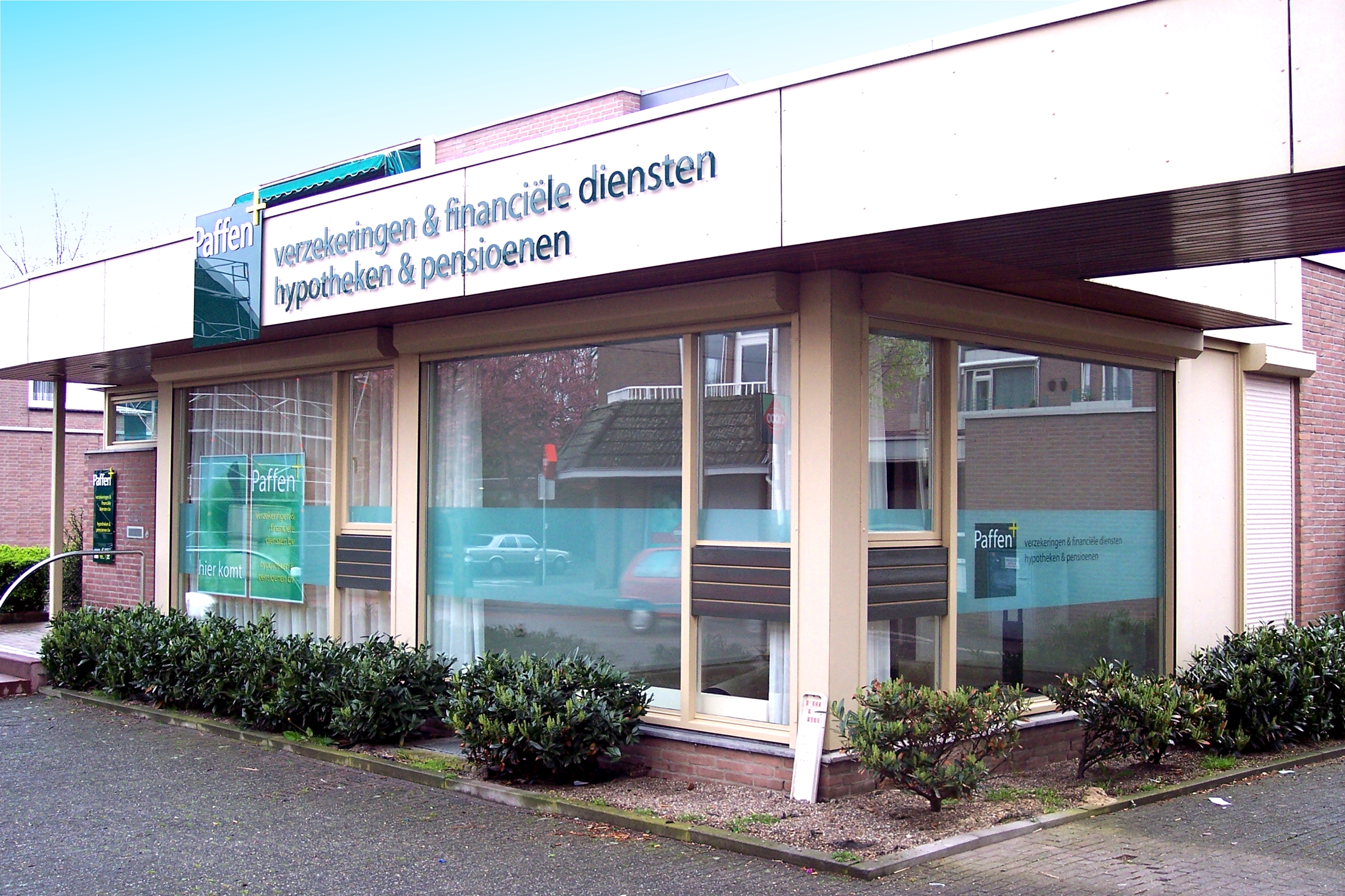 Paffen hoek, gevellogo, luifellogo, pandlogo, kunststof gevelletters