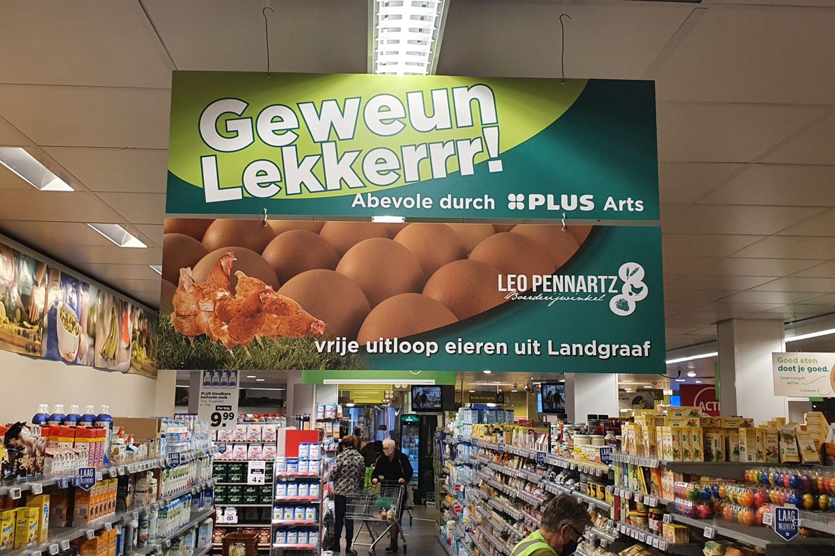 vrije uitloop eieren van boerderijwinkel Leo Pennartz is een product in de Geweun Lekkerrr! reclame actie campagne bij Plus Arts in Landgraaf
