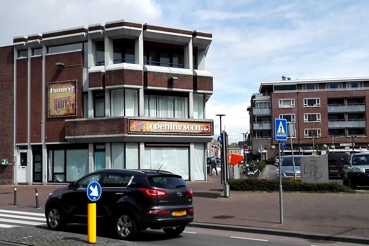 Restaurant Rudy's markt Schaesberg, geveldoeken, fullcolor doek in alu-buizenframe, spandoeken, luifelreclame